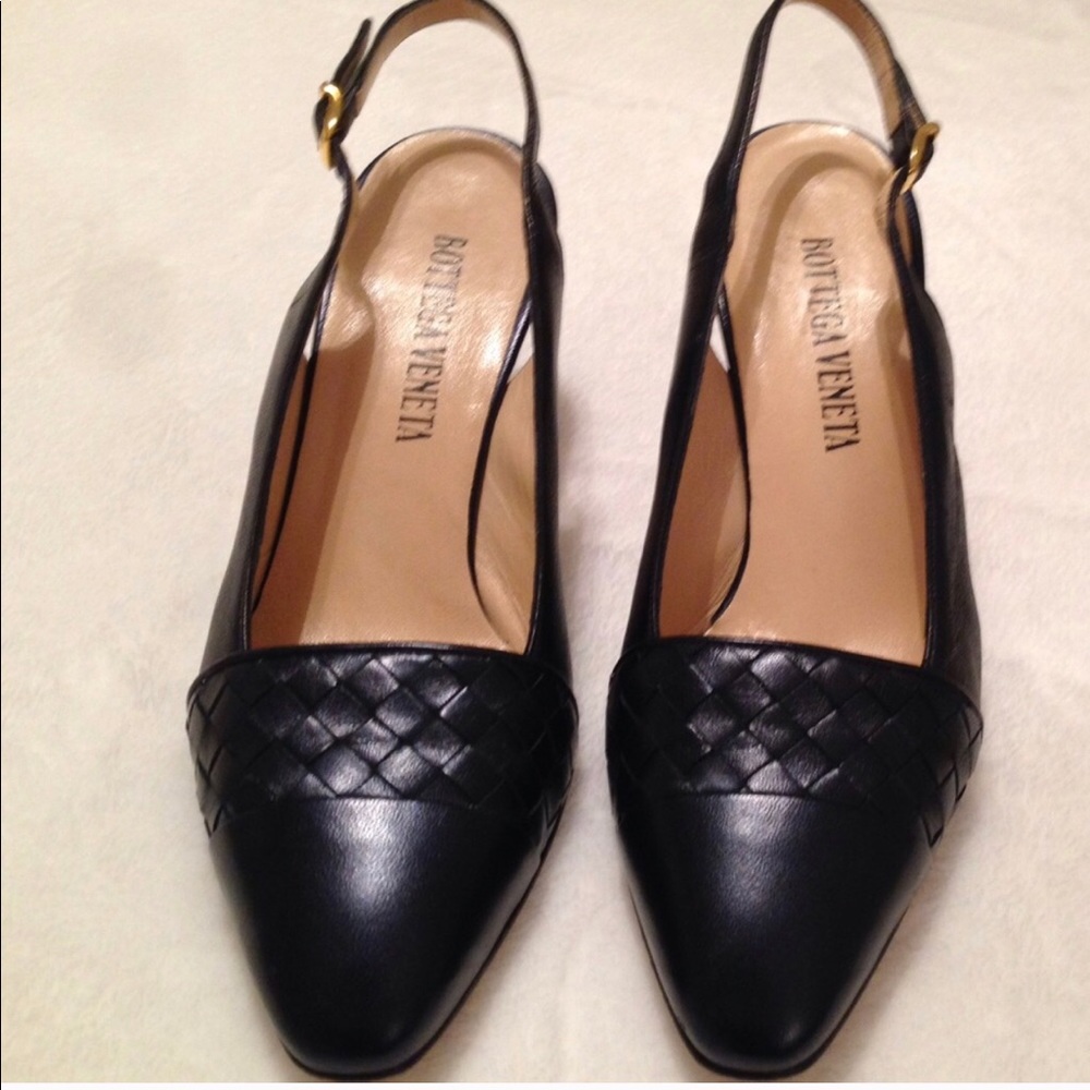 Bottega Venetia  sling back size 7.5